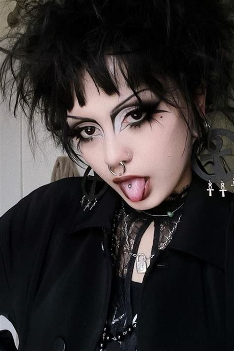 gothic aesthetic|types of goth aesthetics.